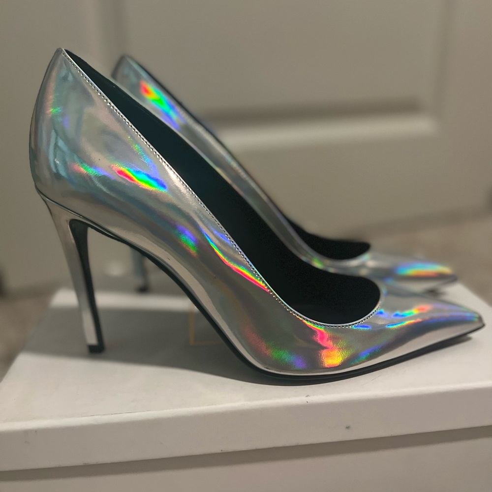 Balmain Iridescent Pump